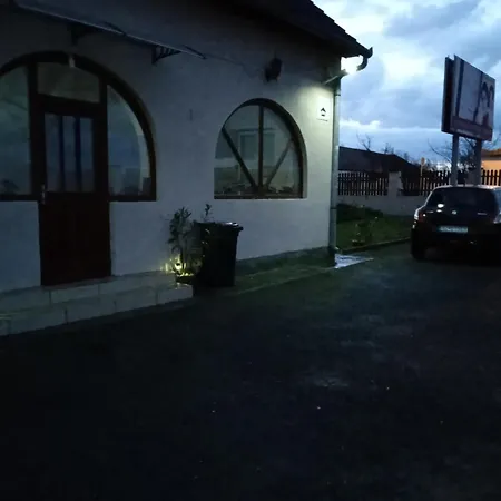 Szilasi Vendeghaz Apartman2 *