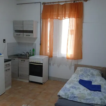Szilasi Vendeghaz Apartman2 *